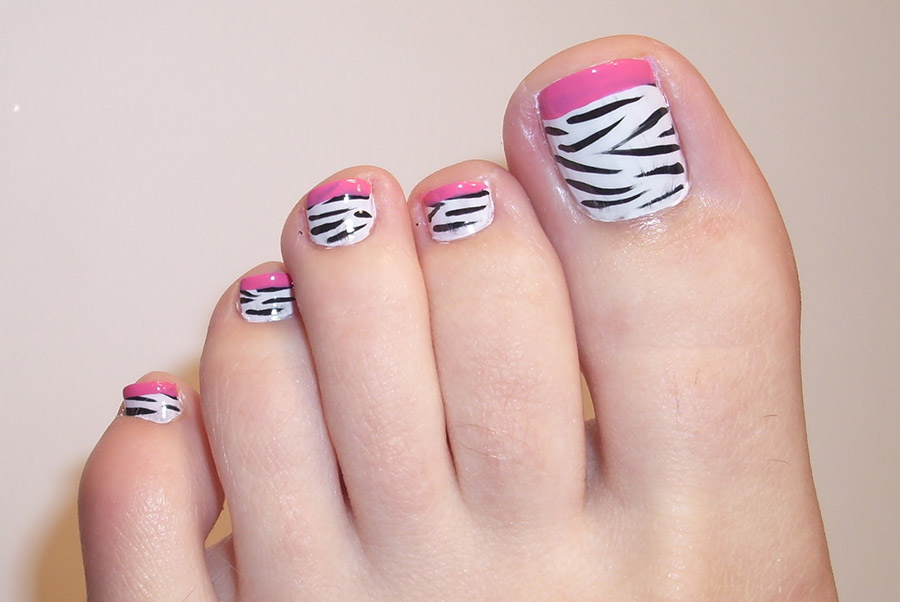 Si quieres lucir una pedicura trendy, apúntate a las uñas decoradas de los pies...